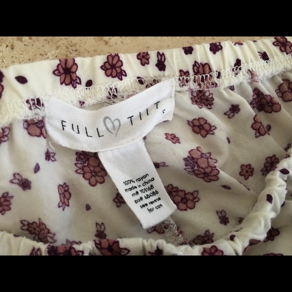 Full Tilt 100% Rayon Shorts🌸 - Picture 5 of 5